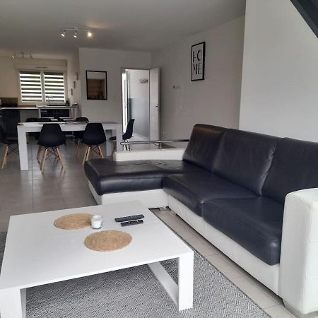 Logement De 100M2 Avec Terrasse Wardrecques Экстерьер фото